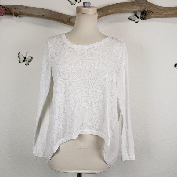 Ariat semi sheer white floral Jersey knit top - Picture 1 of 6